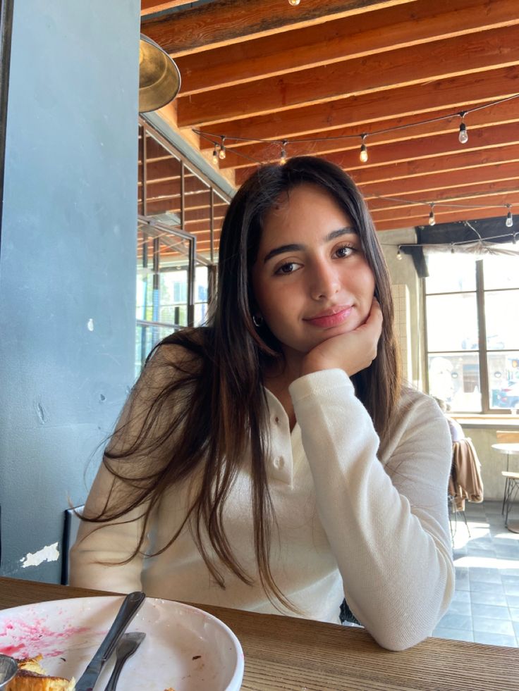 <em>Javiera R. </em>